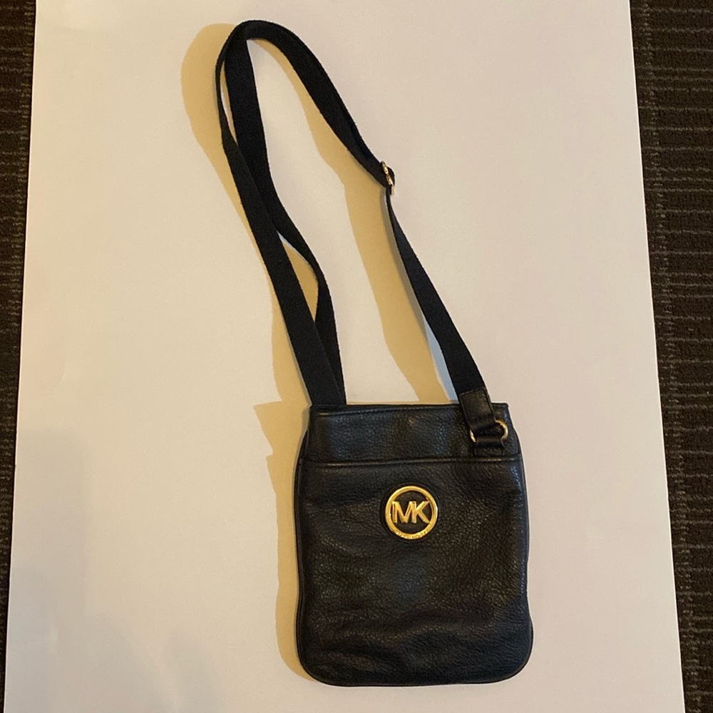 Micheal Kors Fulton Leather Swingpack Crossbody